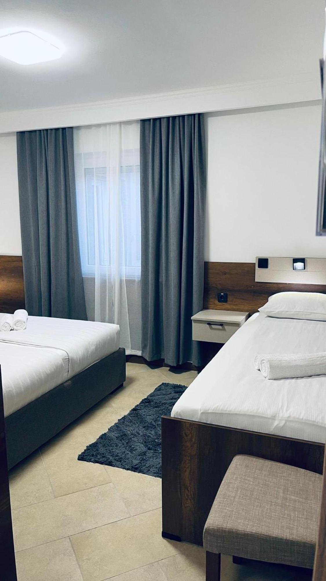 Kollar D Guest House - Prenociste Rooms Subotica Exteriör bild