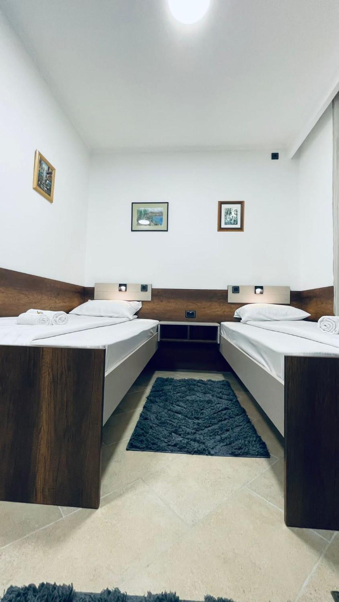 Kollar D Guest House - Prenociste Rooms Subotica Exteriör bild