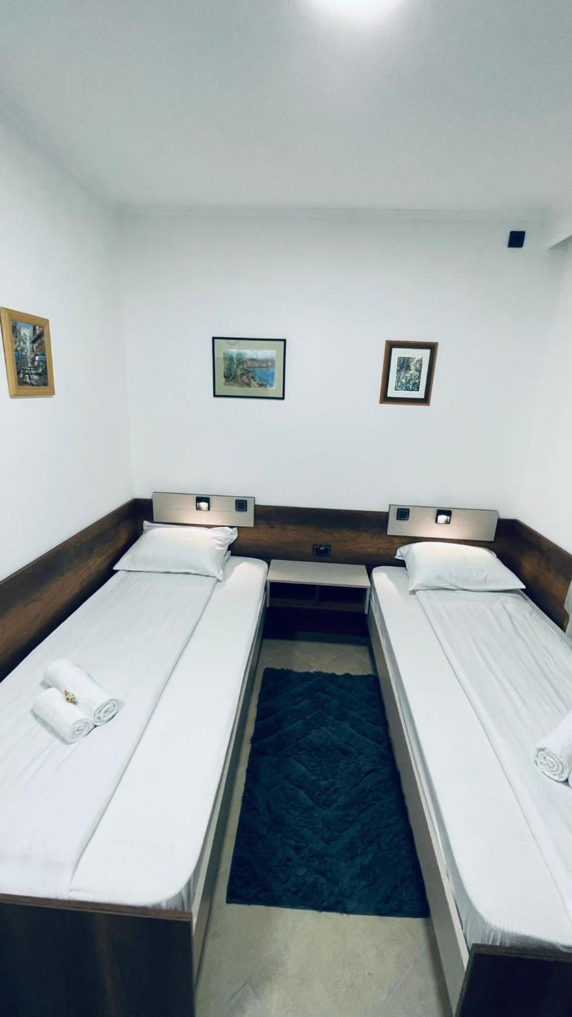 Kollar D Guest House - Prenociste Rooms Subotica Exteriör bild